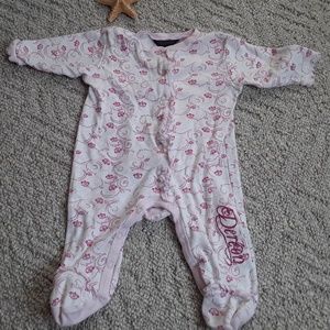Super cute Dereon Baby girl sleeper